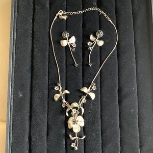 Vintage Black Crystal flower Necklace n Earrings Set
